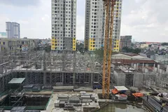 Một dự án nhà ở trên địa bàn TPHCM đang được triển khai xây dựng. Ảnh: Đỗ Trà Giang