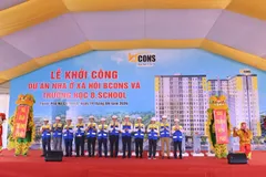 Các đại biểu trong nghi thức khởi công