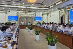 Chủ tịch UBND TPHCM phát biểu tại phiên họp