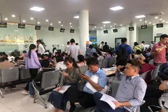 Người dân TPHCM thực hiện thủ tục đăng ký đất đai tại một chi nhánh