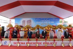 Các đại biểu trong nghi thức khởi công