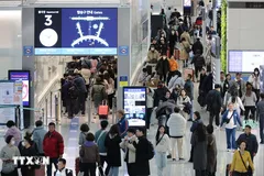 Hành khách tại sân bay quốc tế Incheon, Hàn Quốc. Ảnh tư liệu - minh họa: Yonhap/TTXVN