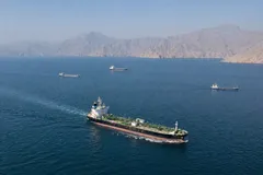 Ảnh minh họa tàu thuyền di chuyển trên eo biển Hormuz. @GPT