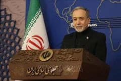 Ngoại trưởng Iran Seyed Abbas Araghchi trong cuộc họp báo tại Tehran. Ảnh: THX/TTXVN