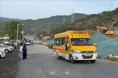 Lực lượng cứu hộ được triển khai tới hiện trường vụ nổ mỏ than ở huyện Tẩm Nguyên, tỉnh Sơn Tây, miền Bắc Trung Quốc. Ảnh: THX/TTXVN