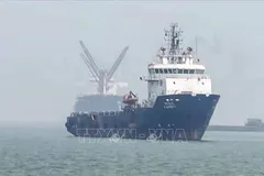Tàu chở dầu cập cảng Mumbai, Ấn Độ, sau khi di chuyển qua eo biển Hormuz. Ảnh: ANI/TTXVN