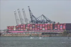 Quang cảnh cảng hàng hóa tại New York và New Jersey, Mỹ. Ảnh: THX/TTXVN