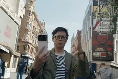 Ảnh chụp màn hình video giới thiệu Robot Phone.