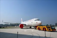 Chiếc máy bay đầu tiên thuộc dòng A320 được lắp ráp tại dây chuyền lắp ráp hoàn thiện mới của Airbus ở Thiên Tân, Trung Quốc, ngày 16-9-2026. Ảnh: THX/TTXVN