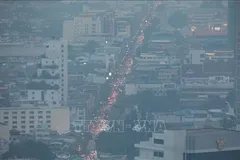 Khói mù ô nhiễm tại Bangkok, Thái Lan. Ảnh: THX/TTXVN