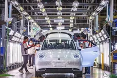Ô tô điện được sản xuất tại nhà máy ở Rayong, Thái Lan. Ảnh: THX/TTXVN