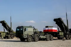 Các tổ hợp tên lửa phòng không Patriot được giới thiệu tại Toruń, Ba Lan vào tháng 10-2022. Ảnh tư liệu: SOPA Images