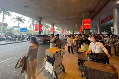 Sân bay Tân Sơn Nhất đón lượng khách cao kỷ lục 