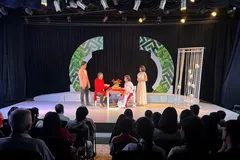 Phim, kịch mùa tết thắng lớn