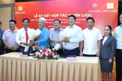 Đại diện LĐLĐ TPHCM cùng Tập đoàn Go Holding, Công ty TNHH San lấp và Xây dựng Lê Nguyễn tại lễ ký kết biên bản ghi nhớ