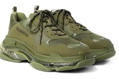 Màu xanh quân đội cho mùa hè