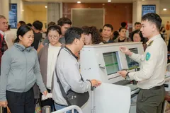 Sân bay Nội Bài đón khoảng 115.000 khách trong ngày cao điểm Tết Dương lịch