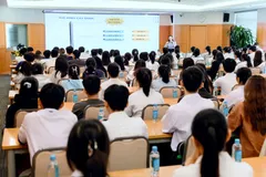 Sacombank đã khởi động việc xét nhận học bổng dành cho sinh viên thuộc chương trình học bổng “Ươm mầm cho những ước mơ” năm 2025.