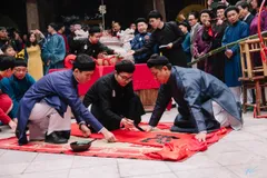 “Tết Việt – Tết Phố” đưa Tết truyền thống trở lại như một không gian văn hóa sống giữa di sản Hoàn Kiếm. (Ảnh: Phố cổ chất)