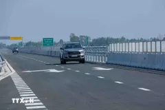 Cao tốc Cần Thơ - Cà Mau. (Ảnh: Thanh Liêm/TTXVN) 