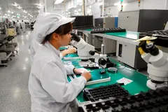 Cả nước đã hình thành được mạng lưới khoảng 6.000 doanh nghiệp hoạt động trong lĩnh vực công nghiệp hỗ trợ, nhưng năng lực đáp ứng thực tế của khối doanh nghiệp thuần Việt vẫn còn rất khiêm tốn. (Ảnh: Vietnam+)