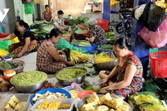 Các cơ sở sản xuất bánh ở phường Mỹ Phong bắt đầu vào cao điểm mùa vụ Tết