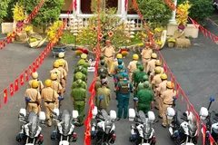 Lực lượng CSGT TPHCM chỉnh tề đội hình trong lễ ra quân cao điểm bảo đảm trật tự, an toàn giao thông dịp Tết Bính Ngọ 2026.