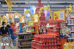 Thị trường hàng hóa 27 Tết: Nguồn cung đầy đủ, giá cả ổn định 