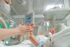 Chính sách hỗ trợ cho phụ nữ sinh đủ 2 con trước 35 tuổi