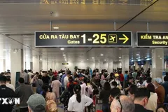 Sân bay Tân Sơn Nhất đón 170.000 lượt khách mùng 4 Tết