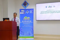 Diễn giả trao đổi tại hội thảo