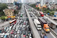 Đường Vành đai 3 có lưu lượng phương tiện lưu thông rất cao. (Ảnh: Hoài Nam/Vietnam+)