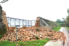 Đoạn tường Hoàng thành Huế bị đổ sập do mưa lũ