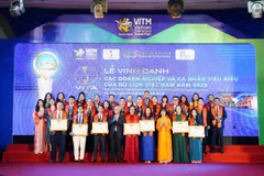 Vinh danh 220 cá nhân và doanh nghiệp du lịch Việt Nam tiêu biểu