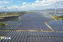 Hệ thống điện mặt trời tại huyện Bắc Phong, tỉnh Ninh Thuận. Ảnh: Trần Việt - TTXVN