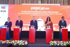 Vietjet chính thức công bố đường bay thẳng giữa TPHCM và Colombo trước sự chứng kiến của Tổng Bí thư, Chủ tịch nước Tô Lâm (giữa) và Thủ tướng Sri Lanka Harini Amarasuriya (thứ 2 từ phải sang)