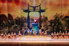 Đất Nước Thiên Hùng Ca nhận được đánh là “must-see show” của Việt Nam từ giới chuyên môn