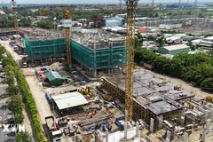 Dự án nhà ở xã hội tại phường Long Thành, thành phố Đồng Nai đang xây dựng. (Ảnh: Công Phong/TTXVN) 
