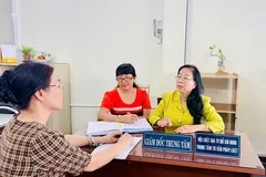 Các Luật gia tại Trung tâm Tư vấn pháp luật Hội Luật gia TPHCM tư vấn pháp lý miễn phí cho người dân.
