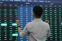 Cổ phiếu chứng khoán ‘bùng nổ’, VN Index tăng gần 34 điểm
