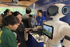 An AI robot, a prominent startup project showcased during the grand opening event of the SIHUB building in HCMC on August 23 (Photo: SGGP/Tan Ba)