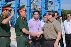 Thủ tướng kiểm tra tiến độ các dự án hạ tầng chiến lược tại Cà Mau