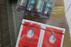 Bắt nhóm sản xuất dầu gió giả tại TPHCM