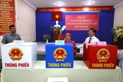 Đến 14 giờ 15 phút: có 380 xã, phường, khu vực hoàn thành bỏ phiếu