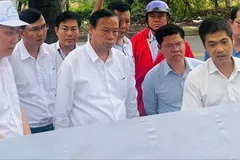 Đồng chí Nguyễn Văn Thọ khảo sát dự án chậm tiến độ