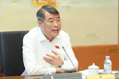 Thủ tướng Lê Minh Hưng phát biểu tại phiên thảo luận tổ Đoàn đại biểu Quốc hội TP Hải Phòng, sáng 19-10. Ảnh: VIẾT CHUNG