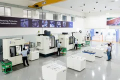 Sản xuất cơ khí chính xác tại Công ty Makino, Khu Công nghệ cao TPHCM. Ảnh: HOÀNG HÙNG