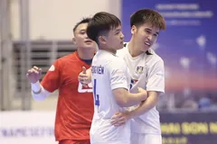 Các cầu thủ futsal Thái Sơn Bắc đã tìm lại niềm vui chiến thắng. ẢNH: TÂM HÀ 