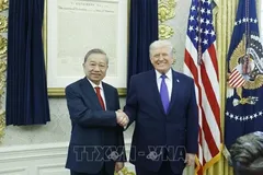 Tổng Bí thư Tô Lâm gặp Tổng thống Hoa Kỳ Donald Trump. Ảnh: TTXVN