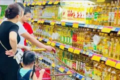 Giữ giá ổn định, giảm áp lực chi tiêu